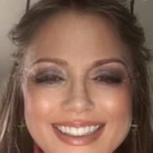 Meet your Posher, Raquel